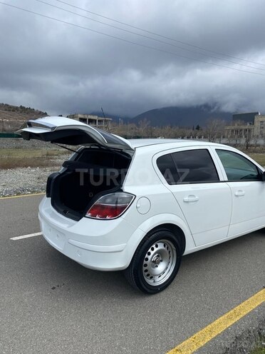 Opel Astra 2009, 301,000 km - 1.4 l - Şəki
