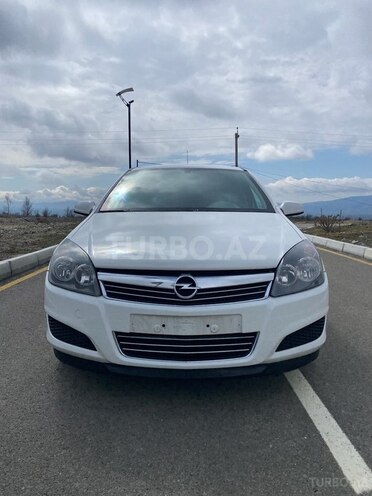 Opel Astra 2009, 301,000 km - 1.4 l - Şəki
