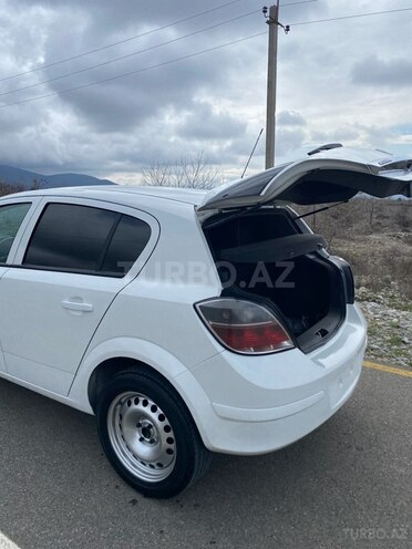 Opel Astra 2009, 301,000 km - 1.4 l - Şəki