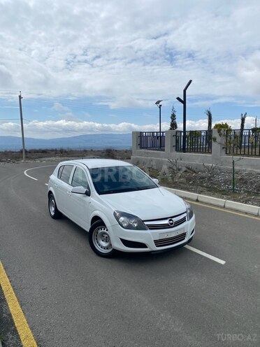 Opel Astra 2009, 301,000 km - 1.4 l - Şəki
