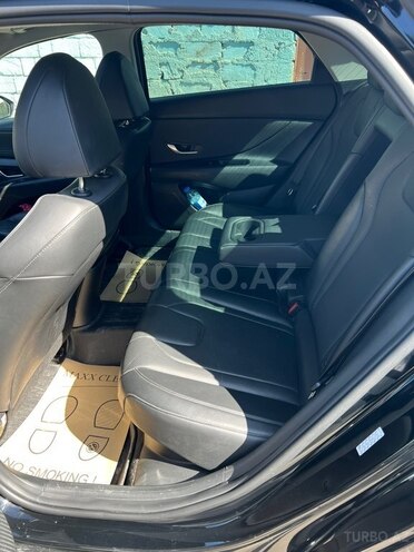 Hyundai Elantra 2021, 136,700 km - 1.6 l - Bakı