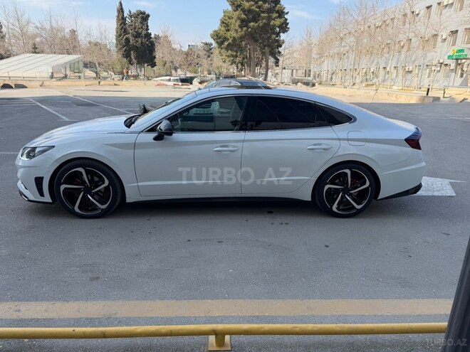 Hyundai Sonata-4