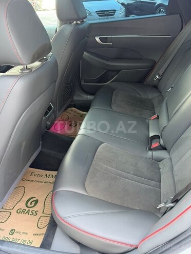 Hyundai Sonata-10