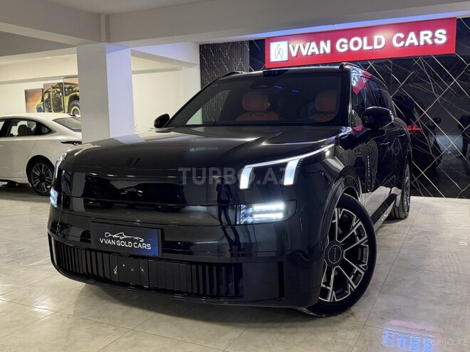 Lynk & Co 900-2