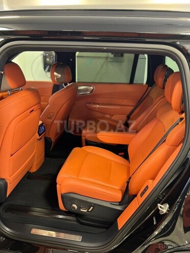 Lynk & Co 900-13