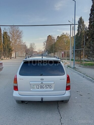 Opel Astra-2