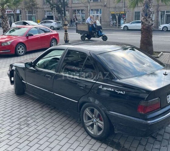 BMW 318-7