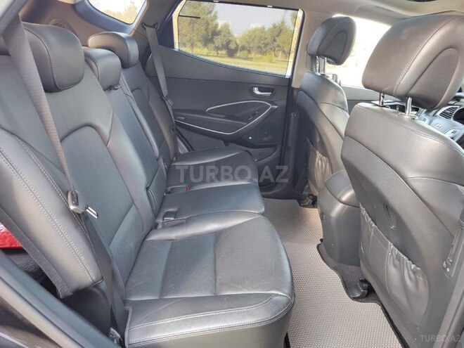 Hyundai Santa Fe-13