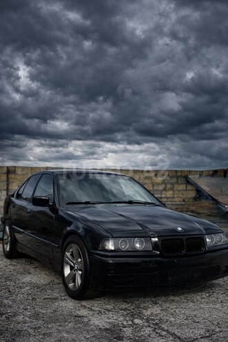 BMW 318-1
