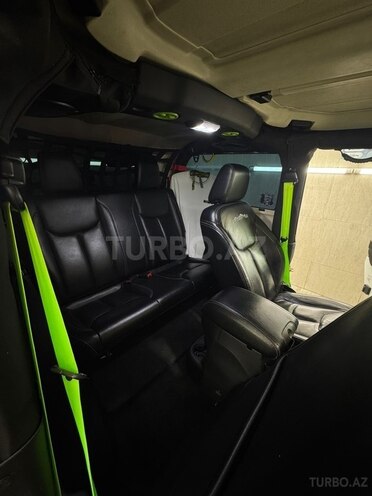 Jeep Wrangler-13