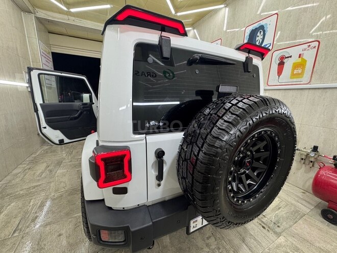 Jeep Wrangler-16