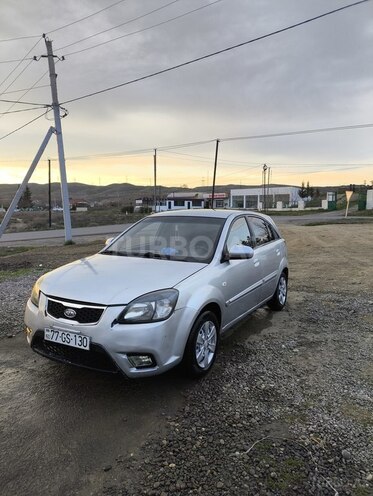 Kia Rio 2009, 253,000 km - 1.5 л - Füzuli