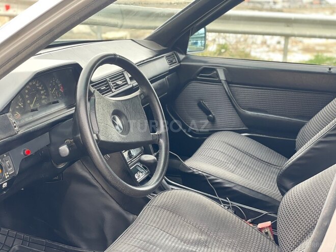 Mercedes 230 E 1990, 250,000 km - 2.3 l - Bakı