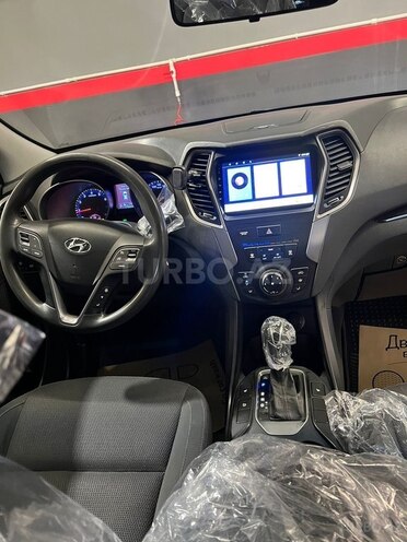 Hyundai Santa Fe-6