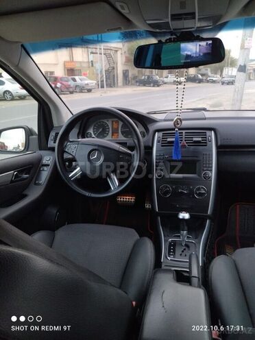 Mercedes B 200-7
