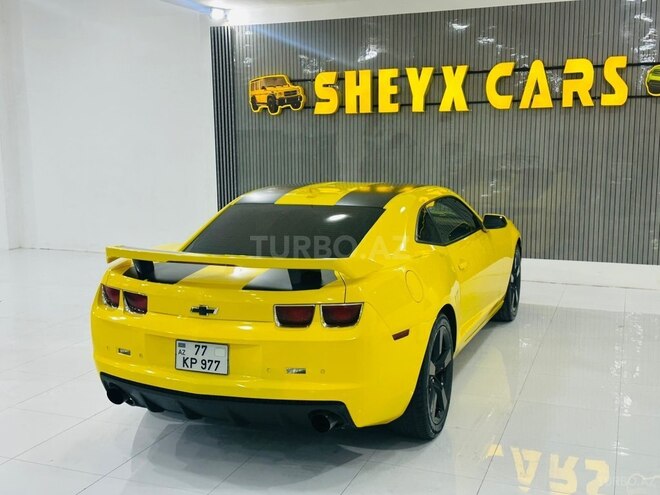 Chevrolet Camaro-12