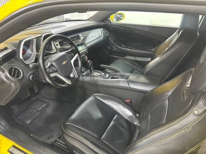 Chevrolet Camaro-17