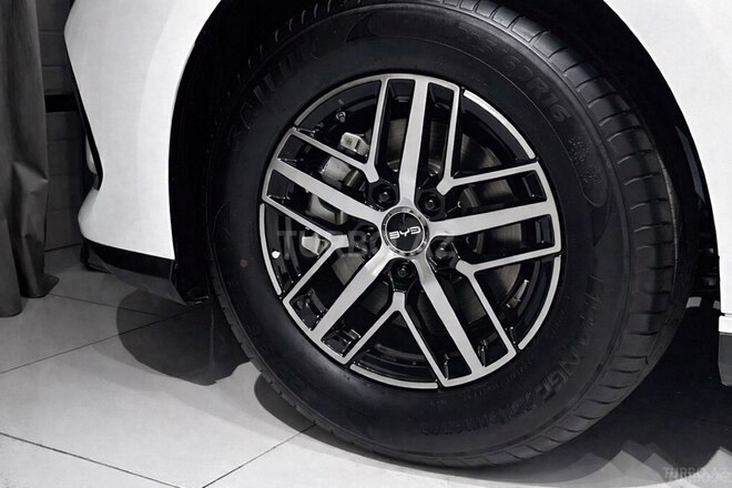 BYD Seal 05-7