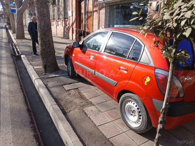 Kia Rio 2009, 245,000 km - 1.5 l - Gəncə