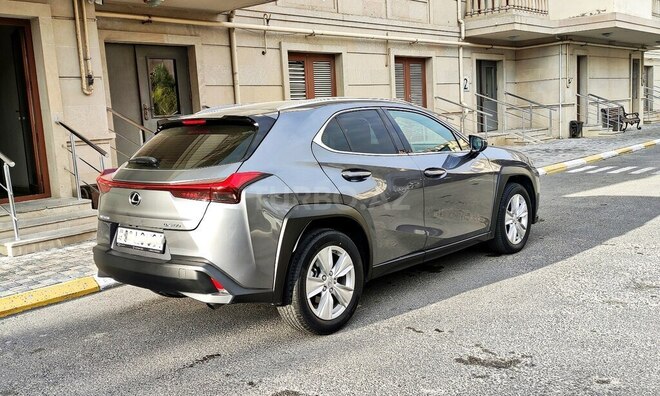 Lexus UX 200-7