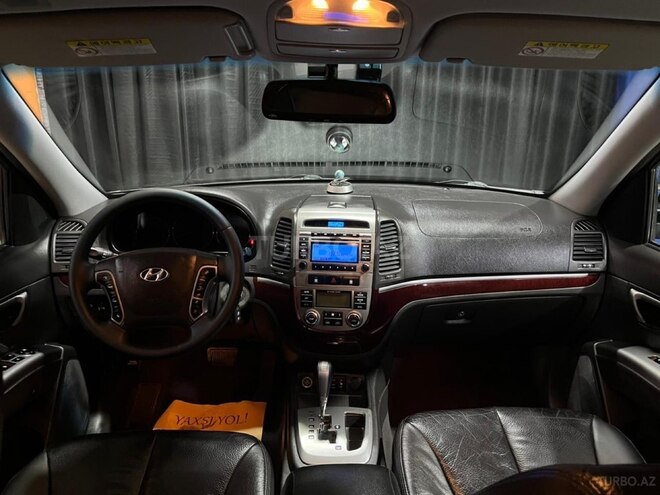 Hyundai Santa Fe-13