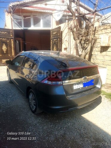 Honda Insight-7