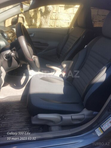 Honda Insight-8