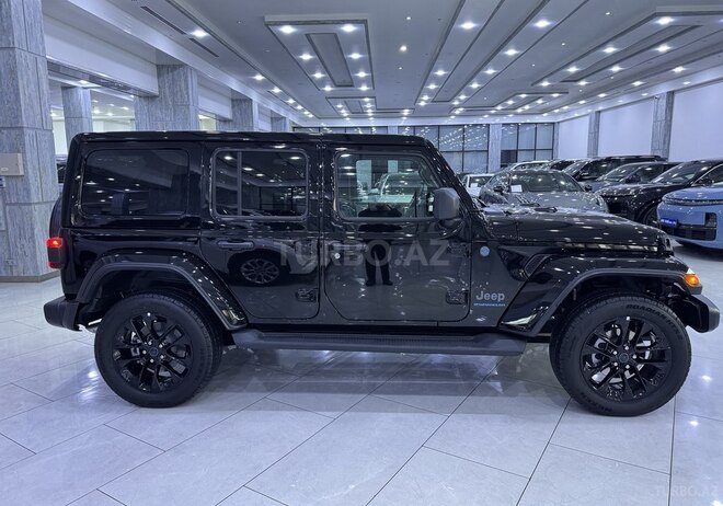 Jeep Wrangler-4