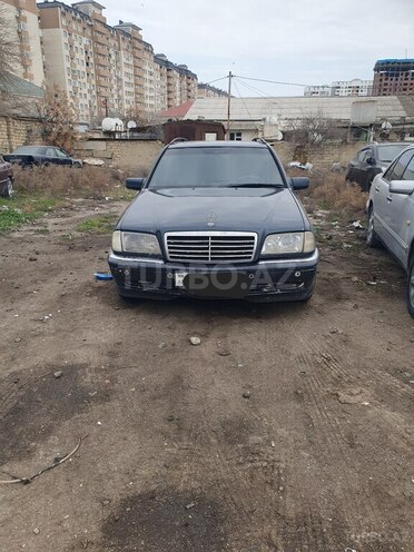 Mercedes C 220 1998, 450,000 km - 2.2 л - Xırdalan