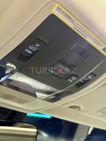 Lexus ES 300h-21