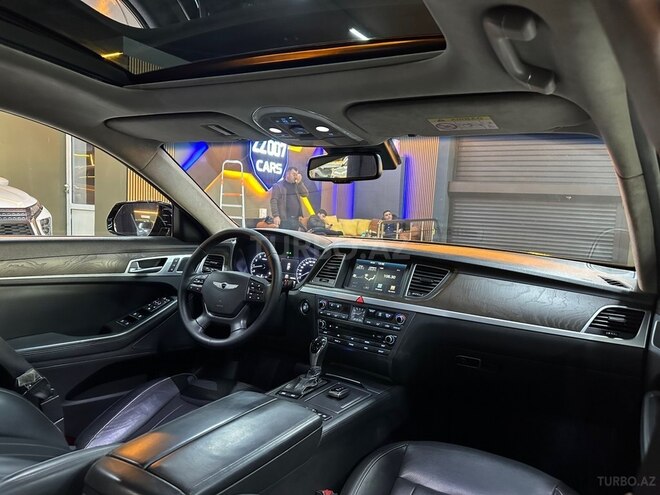 Hyundai Genesis-18