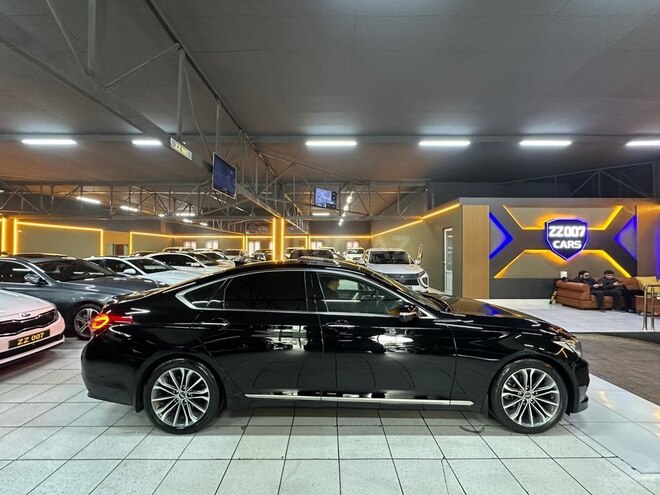 Hyundai Genesis-9