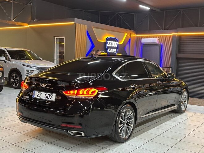 Hyundai Genesis-8