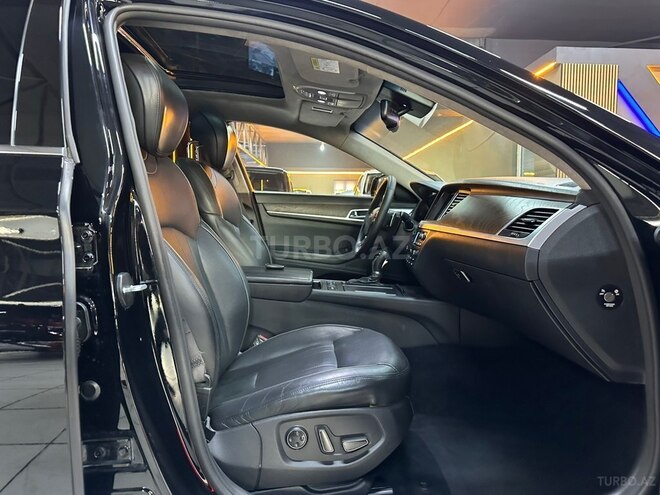 Hyundai Genesis-19