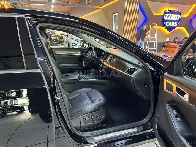 Hyundai Genesis-17