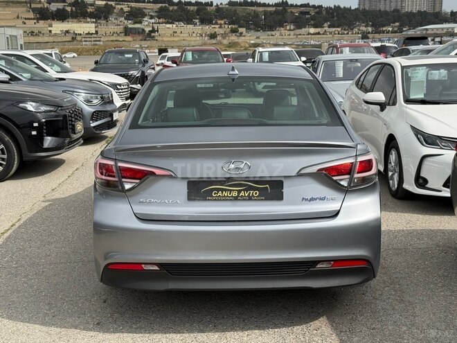 Hyundai Sonata-7