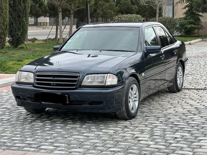 Mercedes C 200 2000, 389,000 km - 2.0 l - Bakı