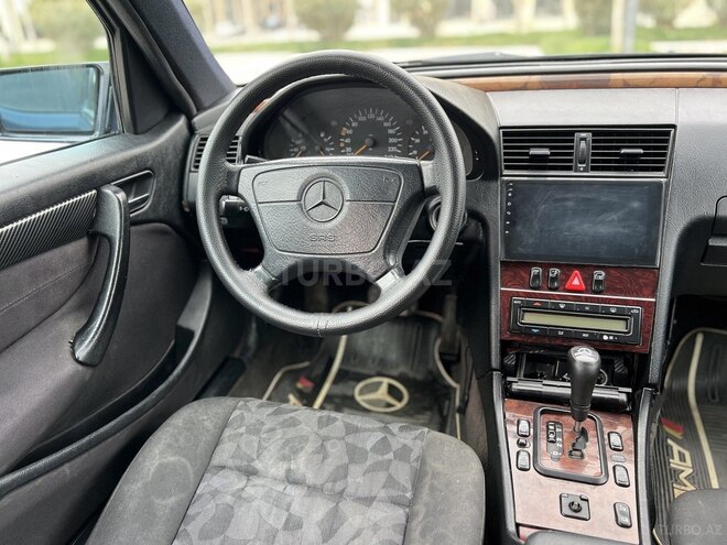 Mercedes C 200 2000, 389,000 km - 2.0 l - Bakı