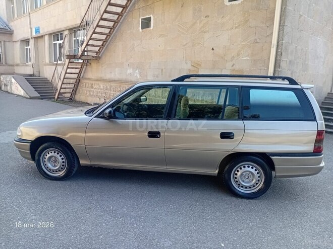 Opel Astra 1997, 245,200 km - 1.6 l - Bakı
