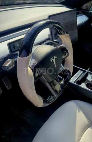 Tesla Model Y-20