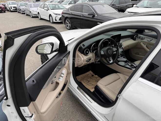 Mercedes C 300-13