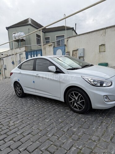 Hyundai Accent 2018, 180,000 km - 1.4 l - Bakı
