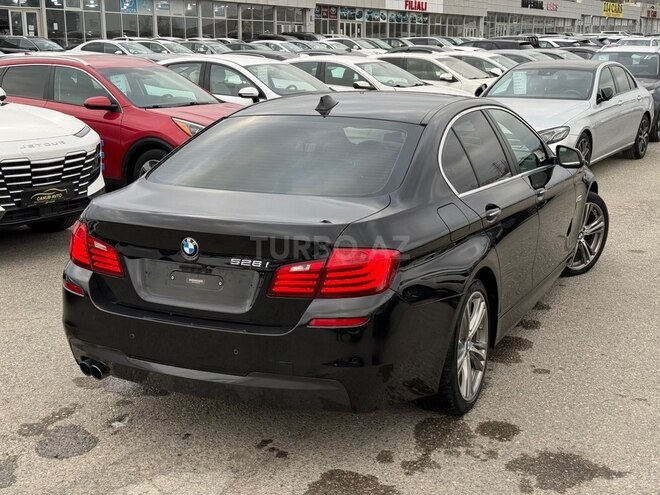 BMW 528-8