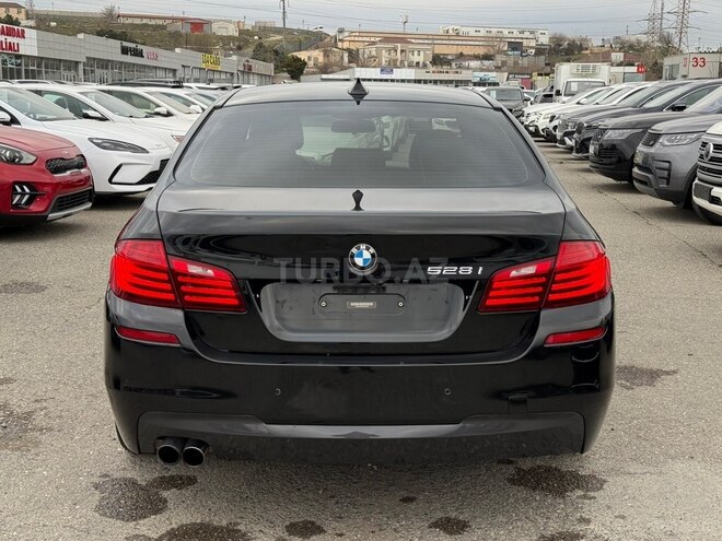 BMW 528-9