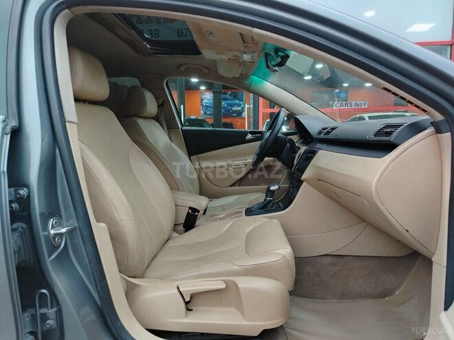 Volkswagen Passat-21