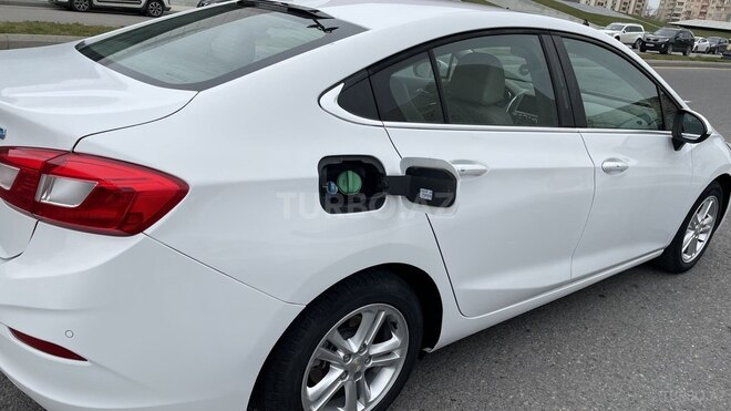 Chevrolet Cruze-17