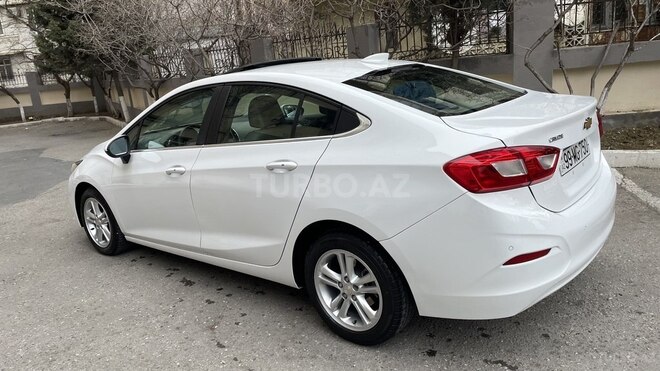 Chevrolet Cruze-10
