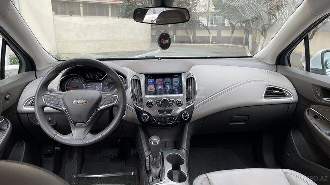 Chevrolet Cruze-9