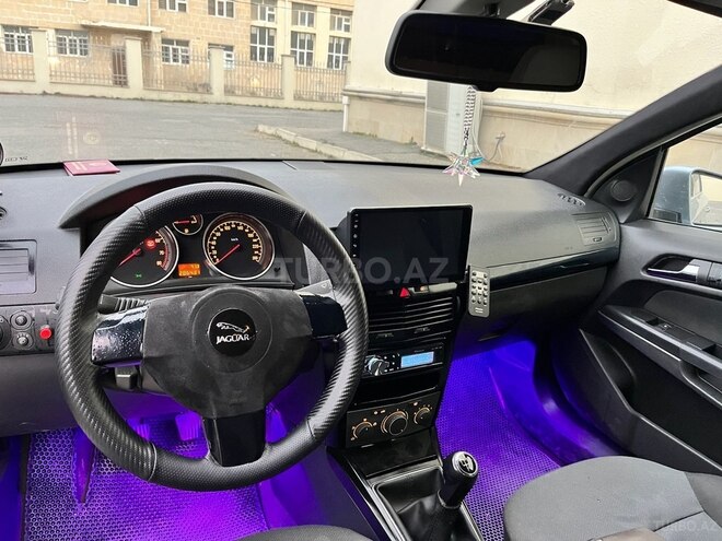 Opel Astra 2004, 28,000 km - 1.4 l - Bakı