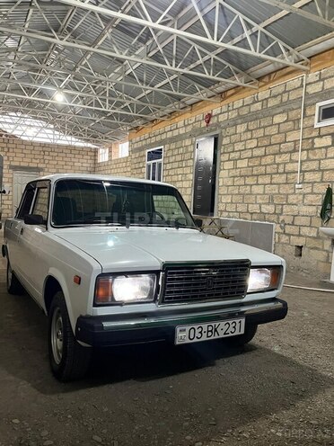 LADA (VAZ) 2107-1